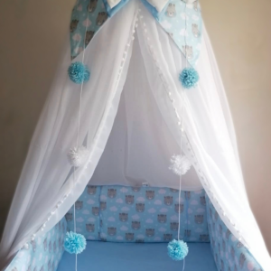 Toldillo En Cono Con Banderines Y Pompones