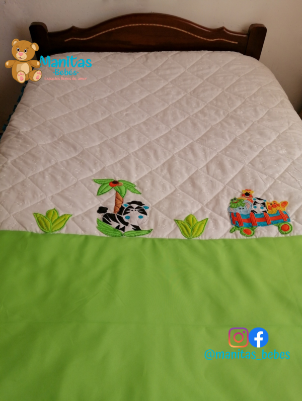 Acolchado Multicolor Animalitos de La Selva en Boleros