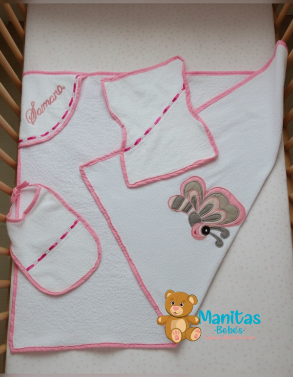 Toalla con babero y babita